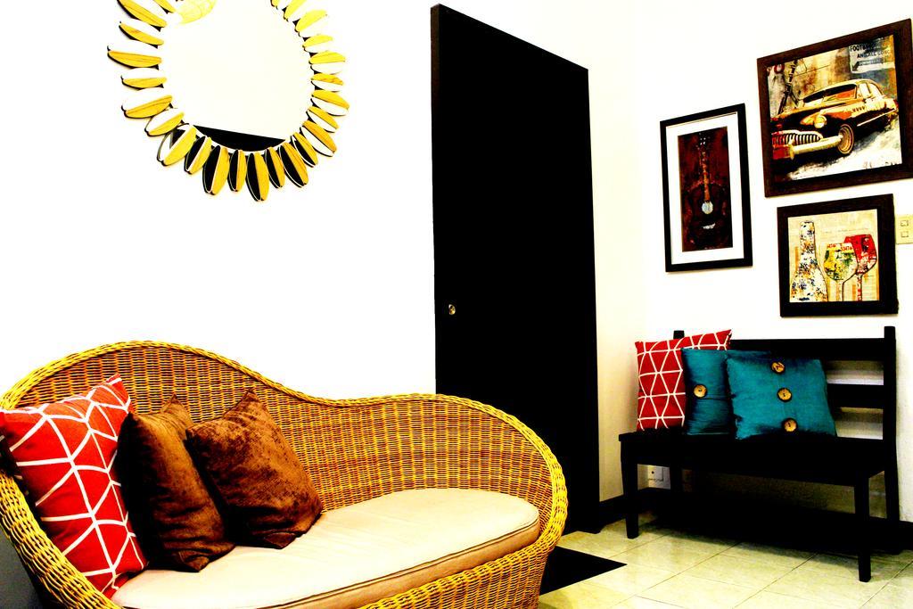 Tagaytay Garden Budgetel - City Center Tagaytay City Exterior foto