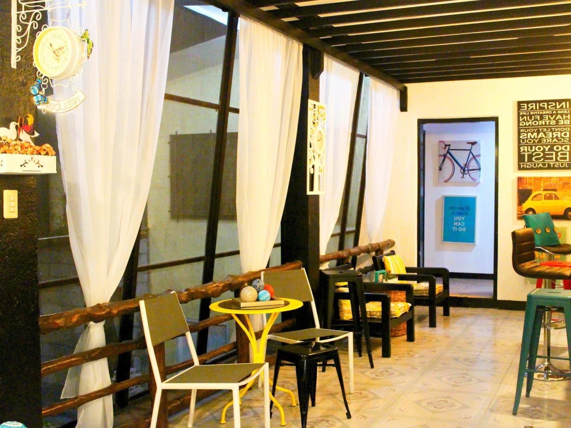 Tagaytay Garden Budgetel - City Center Tagaytay City Exterior foto